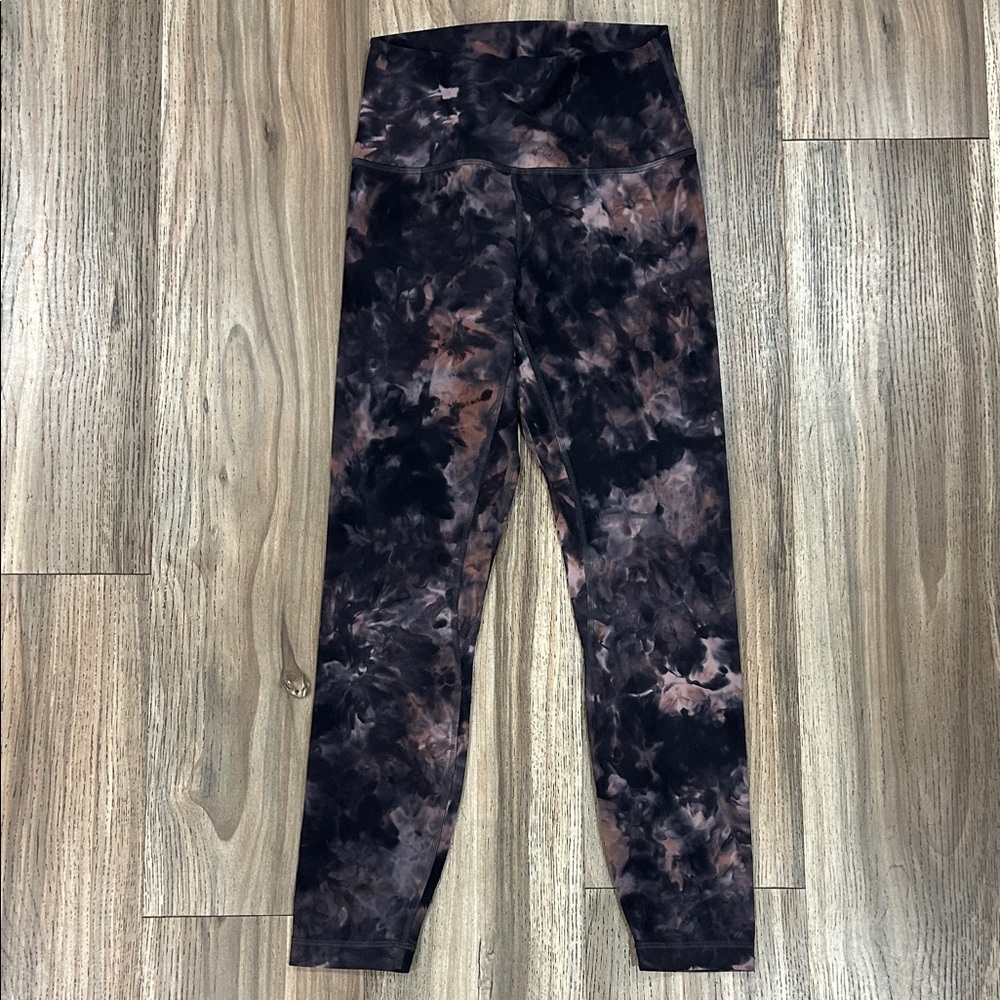 Lululemon Athletica Black and Brown Tie-Dye Leggings